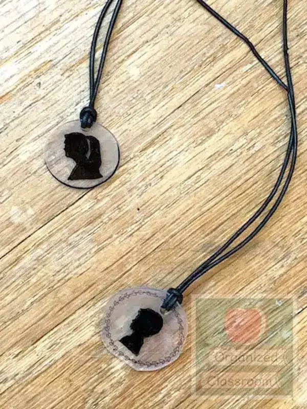 Easy Mother's Day Necklaces Tutorial